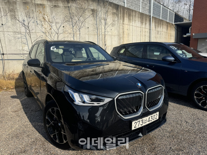 세단 주행감 갖춘 SUV…더 진화한 패밀리카 'BMW 뉴 X3'[타봤어요]