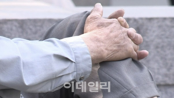 "고통스러워 못 살겠어요" 뇌종양 아내 부탁에 '농약' 먹인 남편