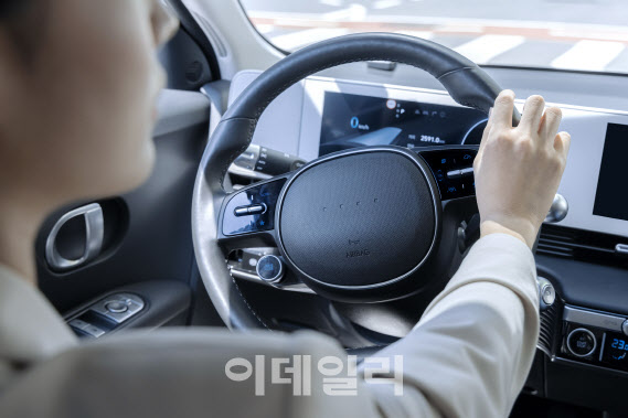 인기車 운전해 여행 가고 돈도 벌고…쏘카 '핸들러' 알바 쑥쑥