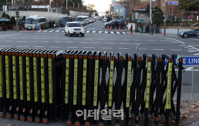 [포토] 대통령실 인근 바리케이트