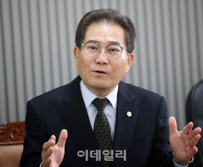 이강천 법무사협회장 "계엄 절차, 국회의 엄격한 통제 필요"