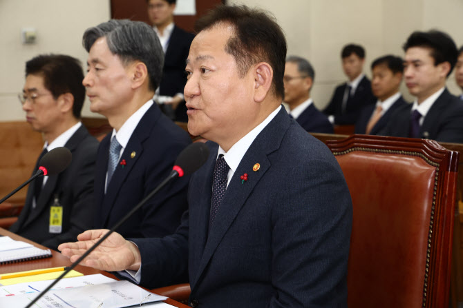 '尹 최측근' 이상민 장관 "비상계엄=내란죄로 부르지 말라"(상보)