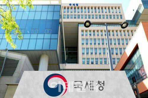 내년 1월 연말정산간소화 개편…과다공제 ‘실수’  줄어든다