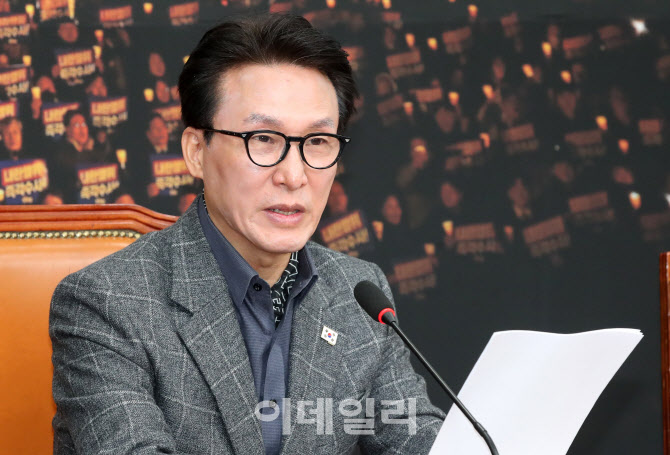 [포토]김민석 '계엄내란의 엄정한 즉각수사 촉구'