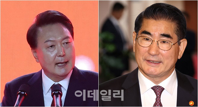 "말뿐인 2선 후퇴" 尹, '충암파' 인사권 행사…셀프 방어 나섰나