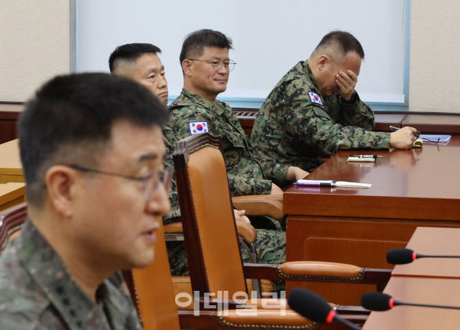 [포토]국방위, '軍의 눈물'