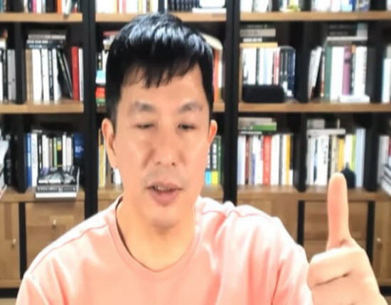 “윤석열 잘했다! 그럼, 마누라 지켜야지”…차유람 남편 이지성 ‘엄지척’