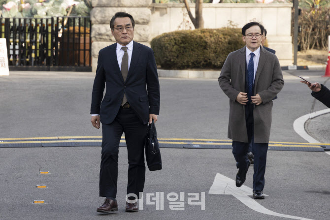[포토] 윤석열 대통령 탄핵심판 법률대리인 헌재 출석