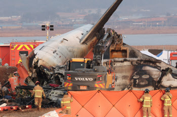 무안참사 같은날 노르웨이서도 B737-800 여객기 사고