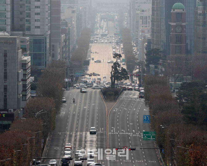 [포토] 포근한 날씨되자 미세먼지 '나쁨'