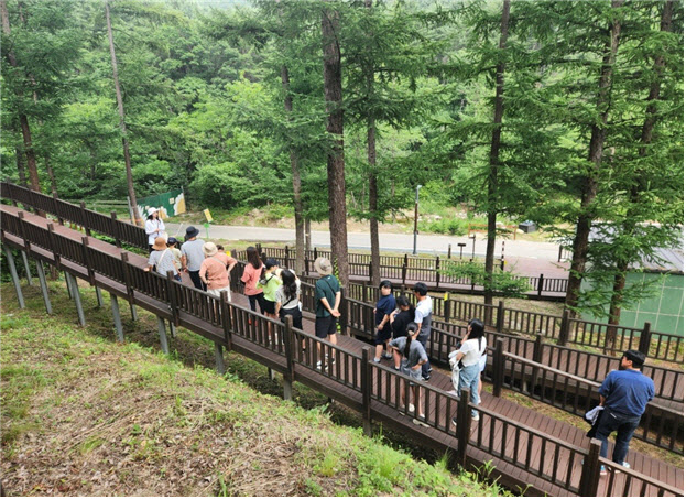 “근복, 산림치유와 함께한 산재근로자 가족프로그램 성공적 운영”