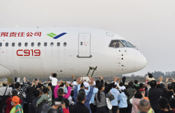 中코맥, 보잉 주춤한 사이 빈틈 노린다…세계 진출 잰걸음