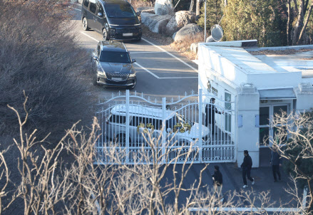 대통령 경호처, 경찰 출석 요구 거부…“한시도 자리 비울 수 없어”