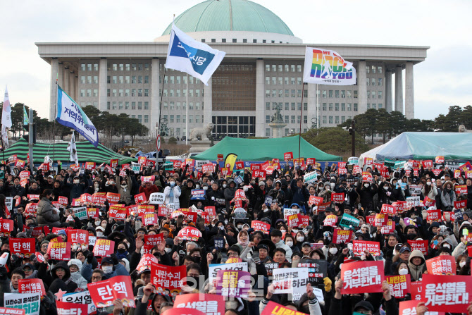 [기자수첩]국정 혼란 한 달째인데 첫 발도 못 뗀 ‘여야정협의체’