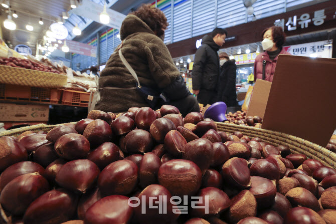 [포토]설 앞두고 제수용품 인상 '긴장'