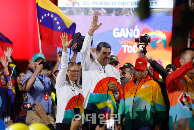 베네수엘라, 마두로 대통령 반대파 지지 파라과이와 '단교'