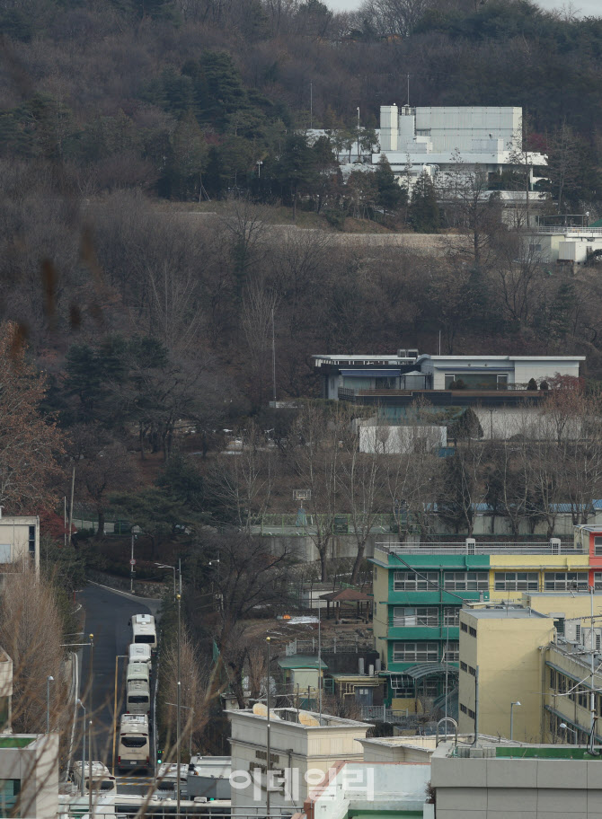 [포토]윤 대통령 체포영장 재발부, 아직 한산한 관저