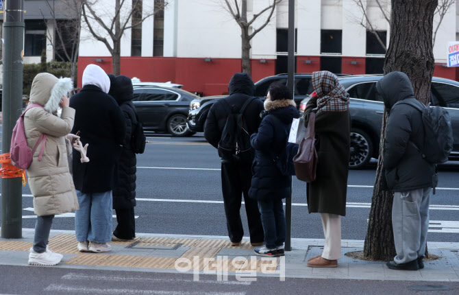 [포토] 광화문 네거리 인근 출근길