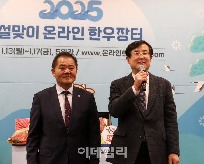 [포토] 안병우 축산경제대표, "우리 한우 많이 드세요~"