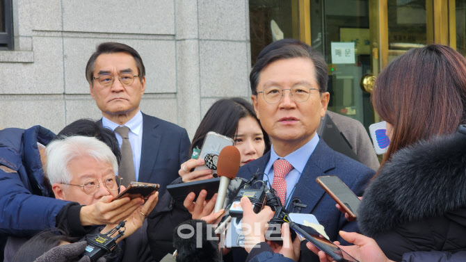 [속보]尹측, 오동운 공수처장·우종수 국수본부장 檢 고발