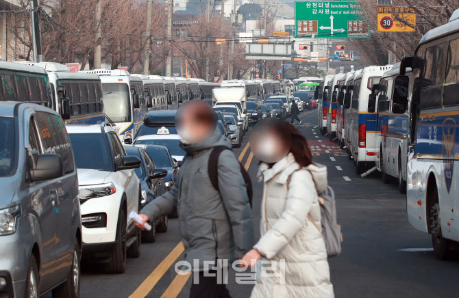 [포토]尹 대통령, '오늘 탄핵심판 직접 출석 예정... 경계 강화된 헌법재판소'