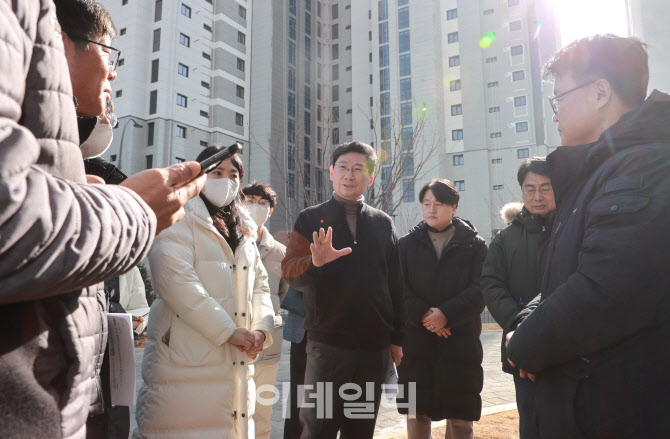 부실공사 근절 위한 이상일의 '삼고초려'..주민들 마음 얻다