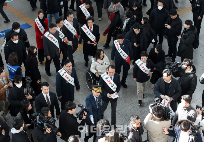 [포토]권영세 국민의힘 비대위원장 설인사