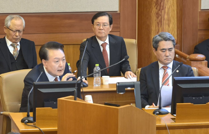 윤측 "김어준 팔로우 문형배, 탄핵심판 회피해야"