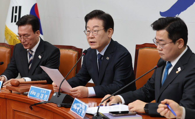 [포토]이재명 대표 '즉시 국정협의체 가동, 추경 논의 시작하자'
