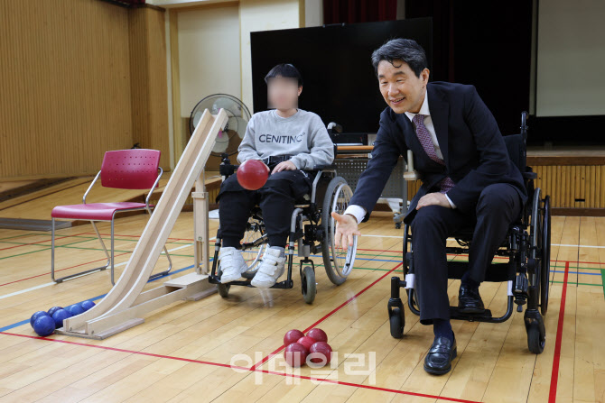 대학 장애학생센터 사업공고…“보조 인력·기기 지원”