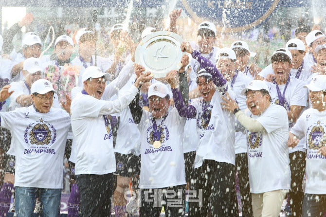 경기남부는 지금 야구·축구 ‘프로구단' 열풍