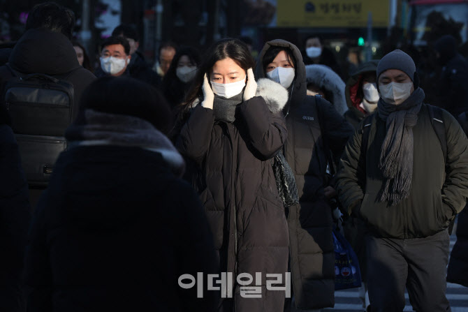 [포토]귀 시려운 출근길