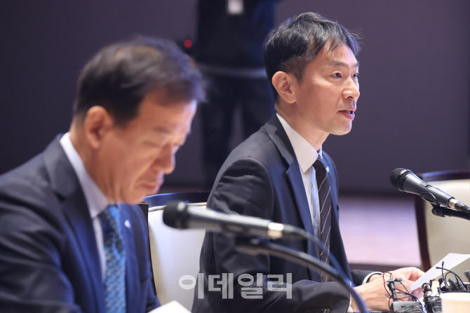 [포토]모두발언하는 이복현 금융감독원장
