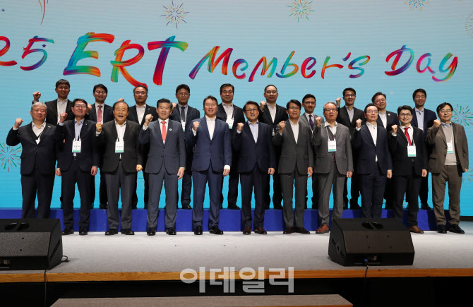 [포토] ERT 멤버스데이 기념촬영
