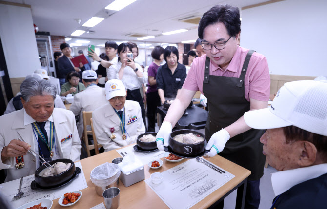 동작구, 국가보훈대상자 예우 강화…‘장수축하금’ 지급[동네방네]