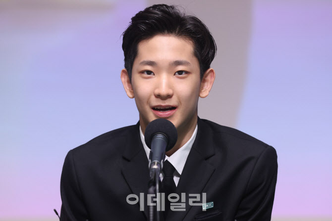 [포토]소감 밝히는 박윤재 군