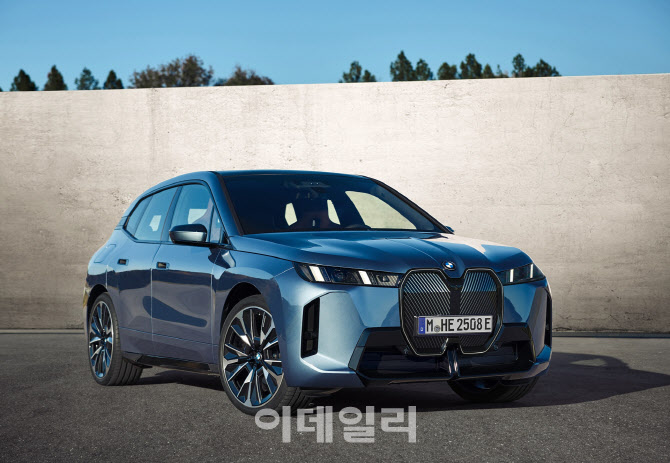 ‘1위’ 자신감 BMW…전기차로 올해 수입차 왕좌 굳힌다