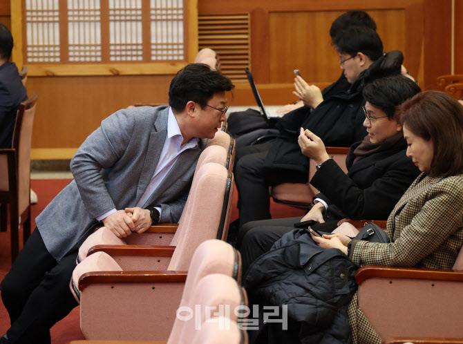 [포토]윤 대통령 8차 변론 방청 온 강명구-윤상현-김민전 국민의힘 의원