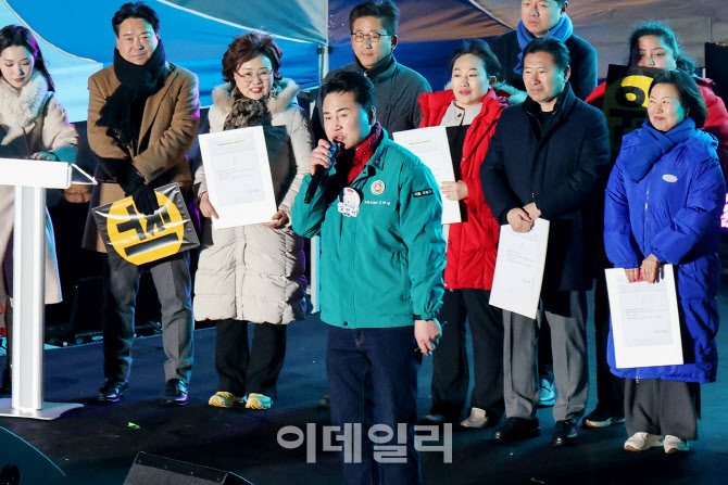 [포토]덕담 전하는 오언석 도봉구청장