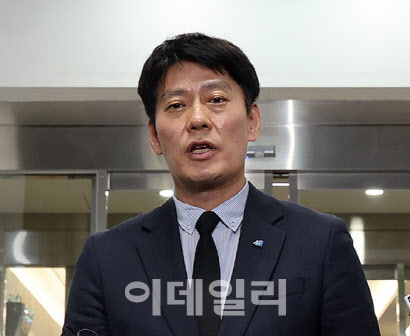 민주 "尹·국힘, 헌재 흔들기…대한민국, 무법천지 만들려 하나"