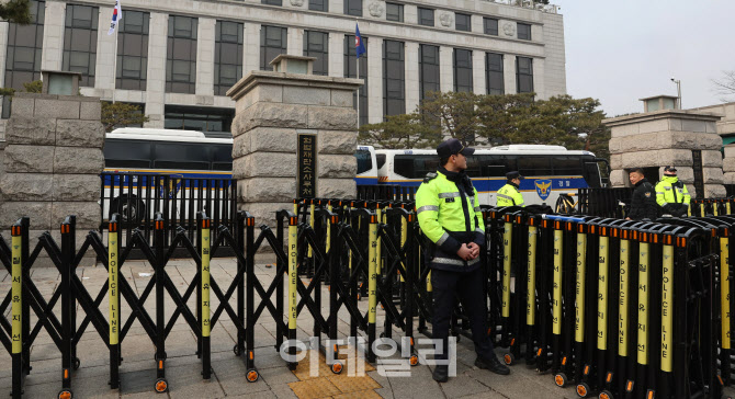 [포토]윤석열 대통령 탄핵변론 마무리 수순…'10차 변론' 분수령