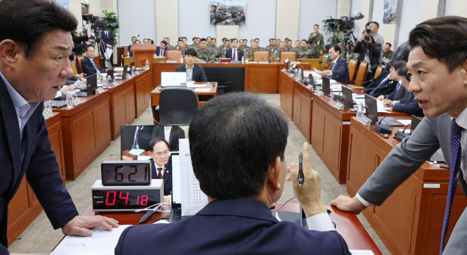 野국방위 “성일종 위원장, ‘탄핵공작모의’ 공식사과하라”