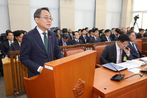 행안장관 직무대행 “국민 안전 보장…다양한 재난 예방관리 강화”