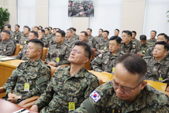 '계엄 관여' 내란죄 수사받는 군인 30명…'별'만 17명