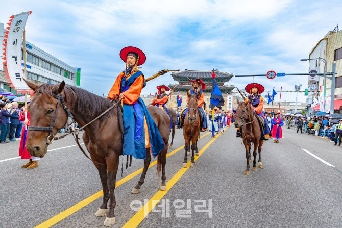 ‘정조대왕 능행차’ 무형유산화, 경기도도 뛰어든다