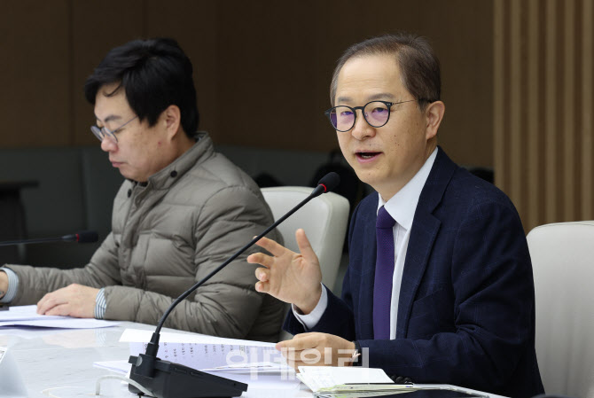 산업부 "철강·車 등 업종별 대미 협상방안 마련중"