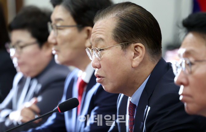 [포토]권영세, '李...국민과 나라위해 일하겠다면 민주노총과의 비굴한 연대 끊어내야'