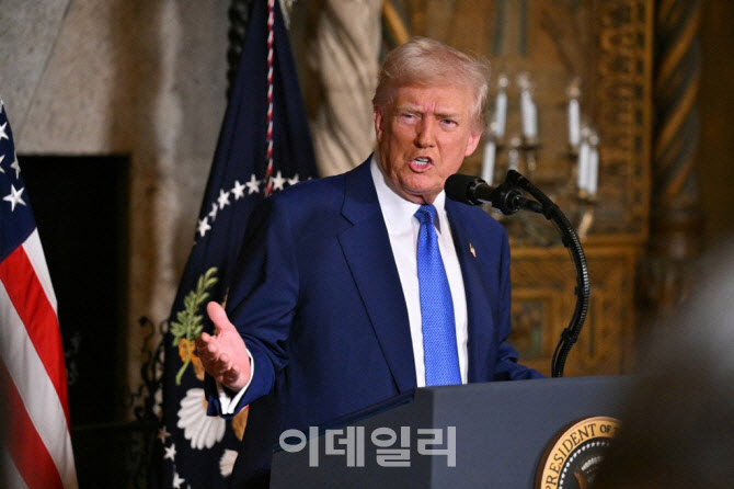 트럼프의 젤렌스키 비판, 팩트체크 결과 '대부분 거짓'