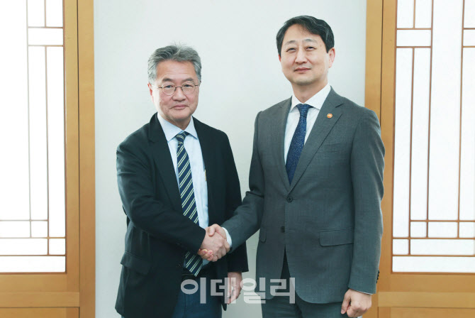 산업장관, 주한 미대사 대사대리 면담…"정책 일관성 있어야"