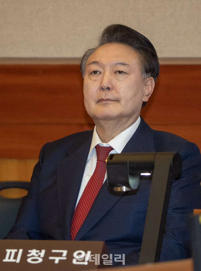 헌재, 尹탄핵 결정문 초고 작성 착수…쟁점은